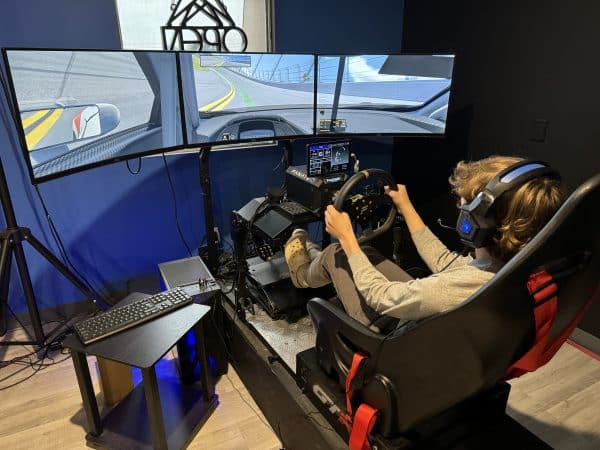 rent a racing simulator at uplink